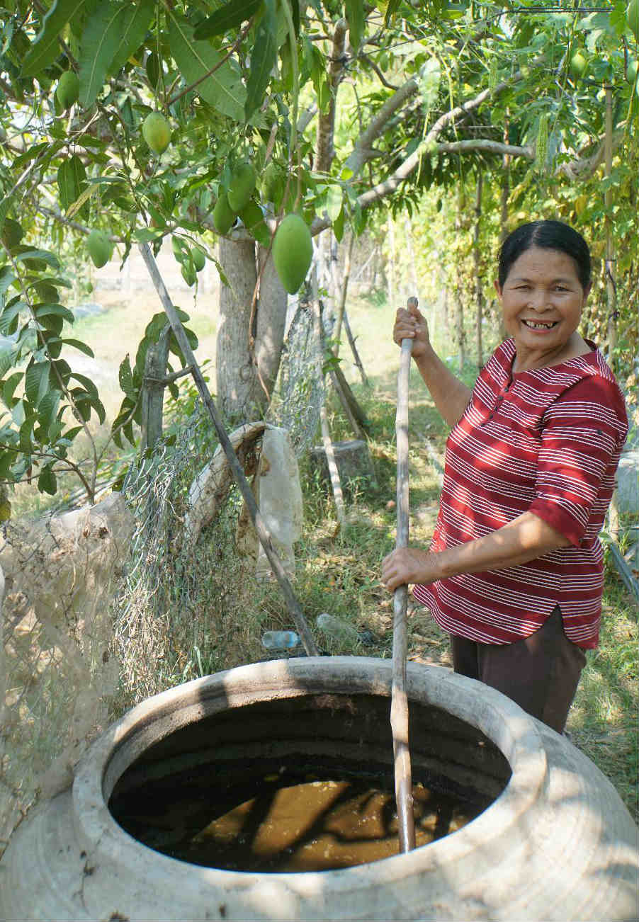 ThatOun Kom uses her biogas digester